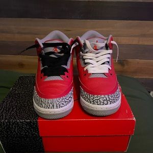 Jordan
Air Jordan 3 Retro 
“Red Cement/Unite”